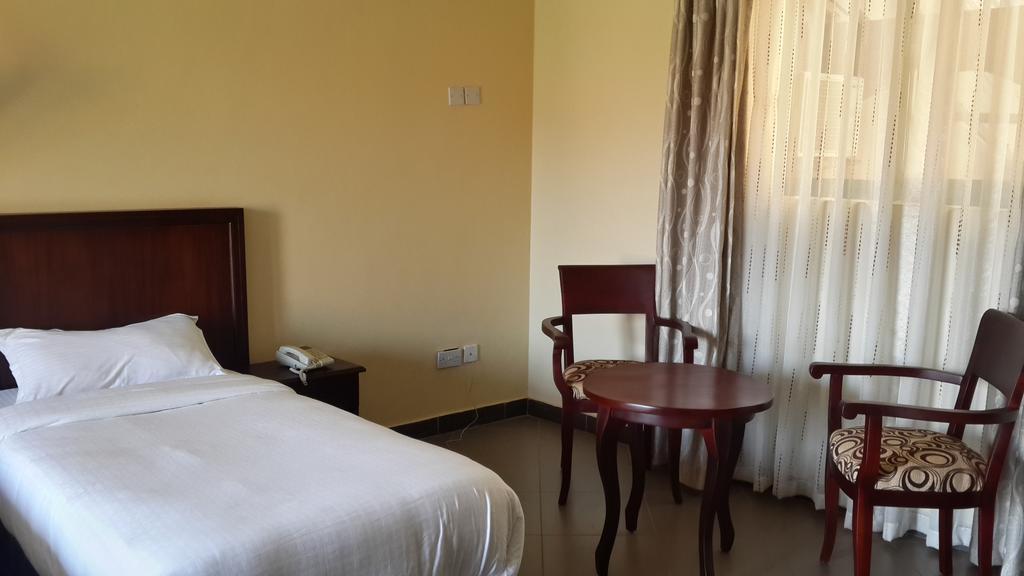 Nile Village Hotel & Spa Jinja Room photo